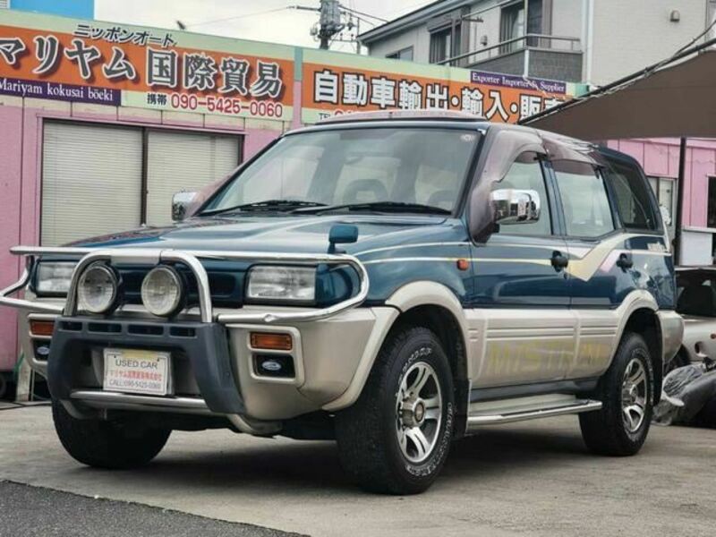 NISSAN　MISTRAL