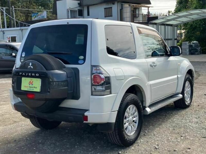 PAJERO-3