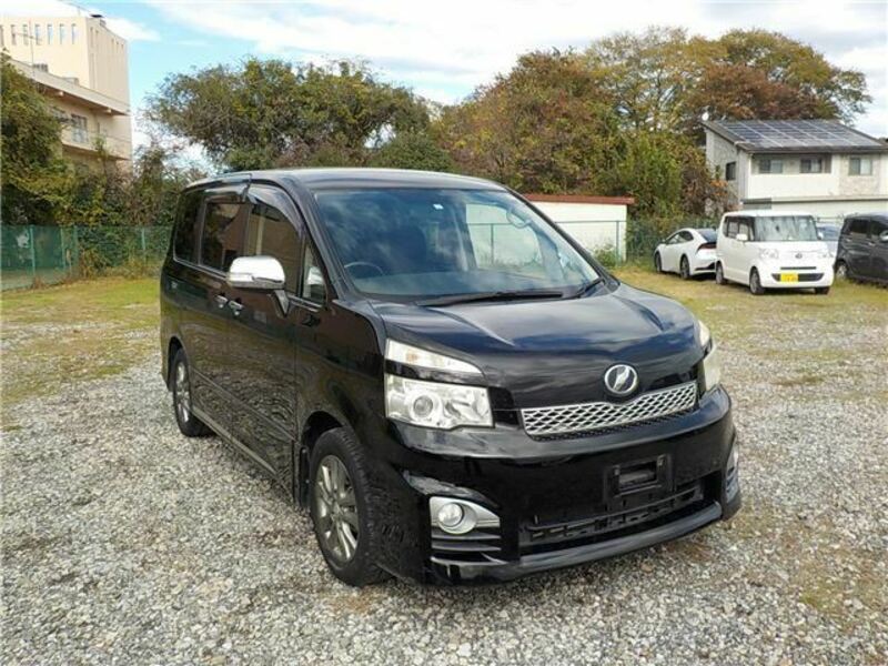 TOYOTA　VOXY