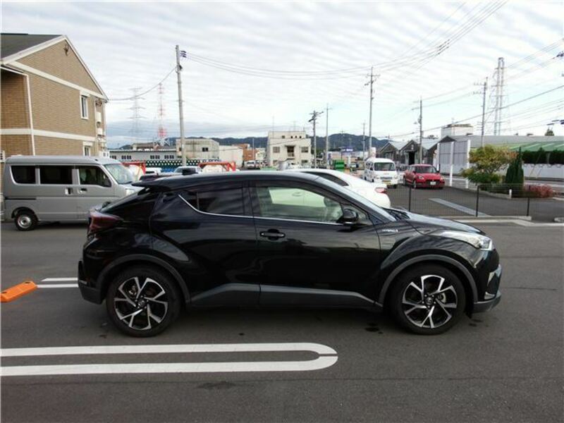 C-HR-6