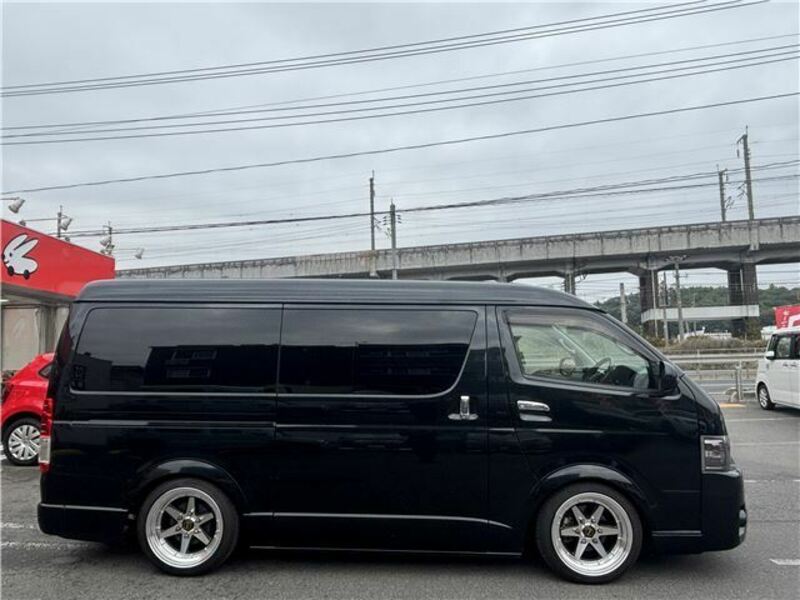 HIACE-10