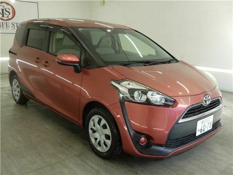 TOYOTA　SIENTA