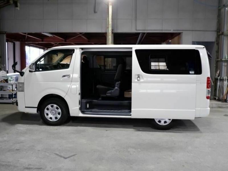 HIACE VAN-9