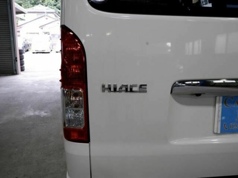 HIACE VAN-33