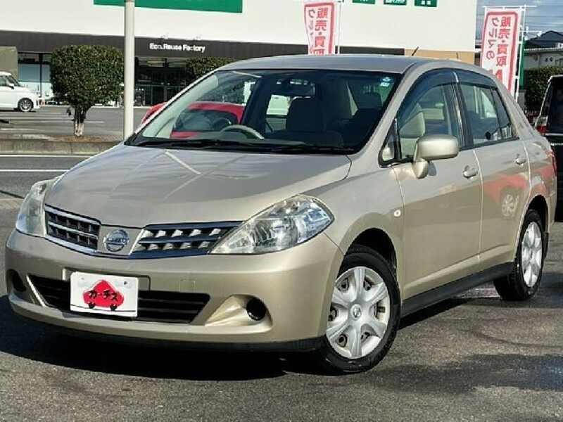 NISSAN　TIIDA LATIO