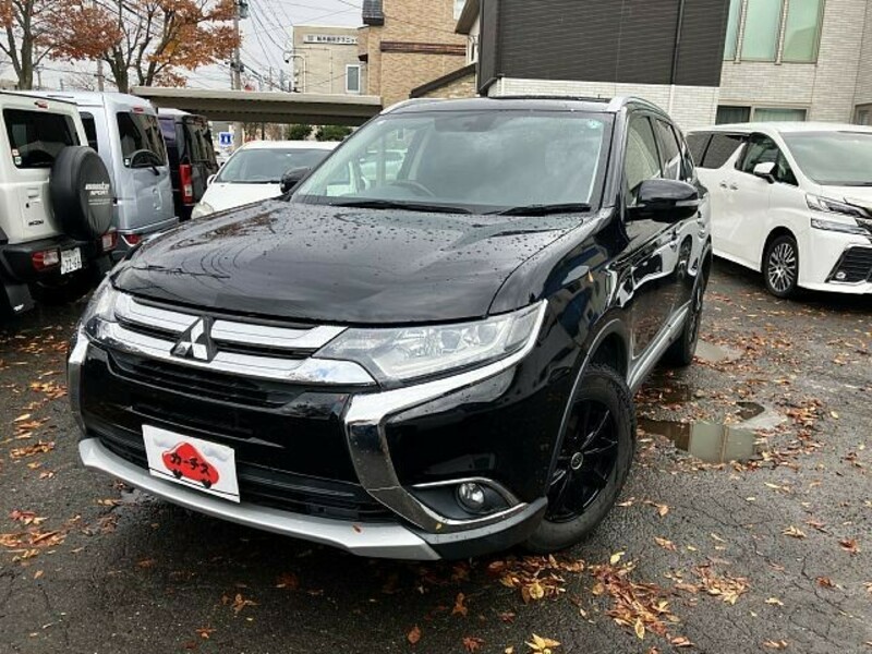 MITSUBISHI　OUTLANDER