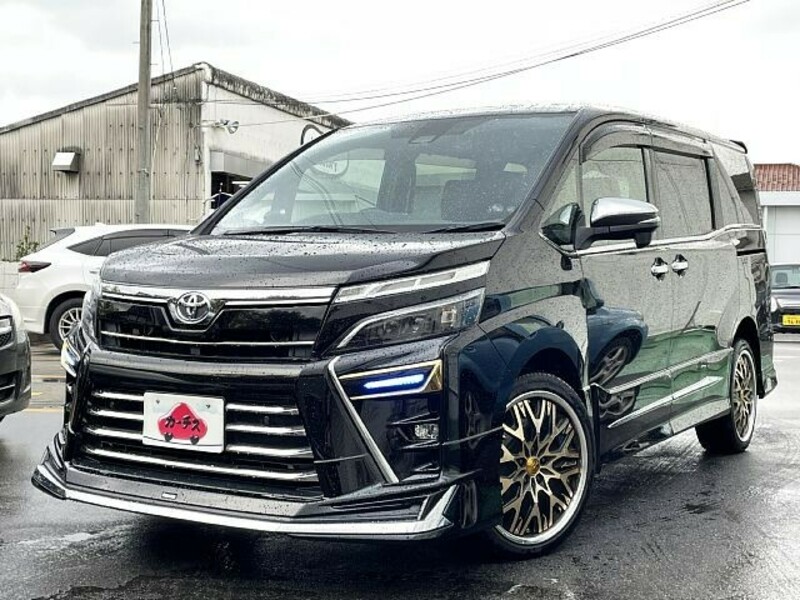 TOYOTA　VOXY