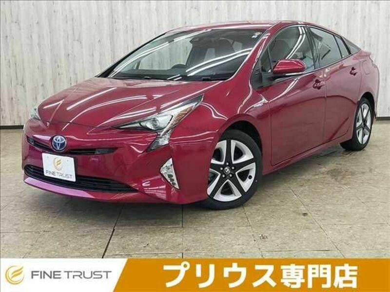 TOYOTA　PRIUS