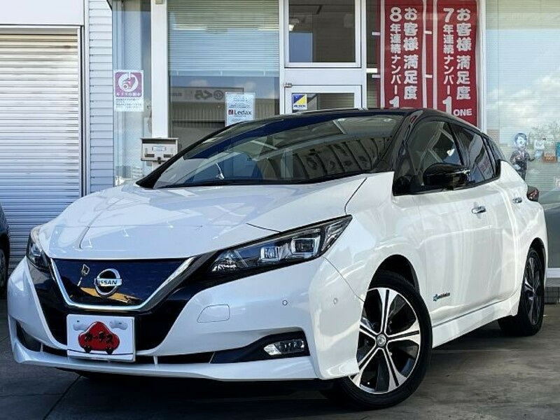 NISSAN　LEAF