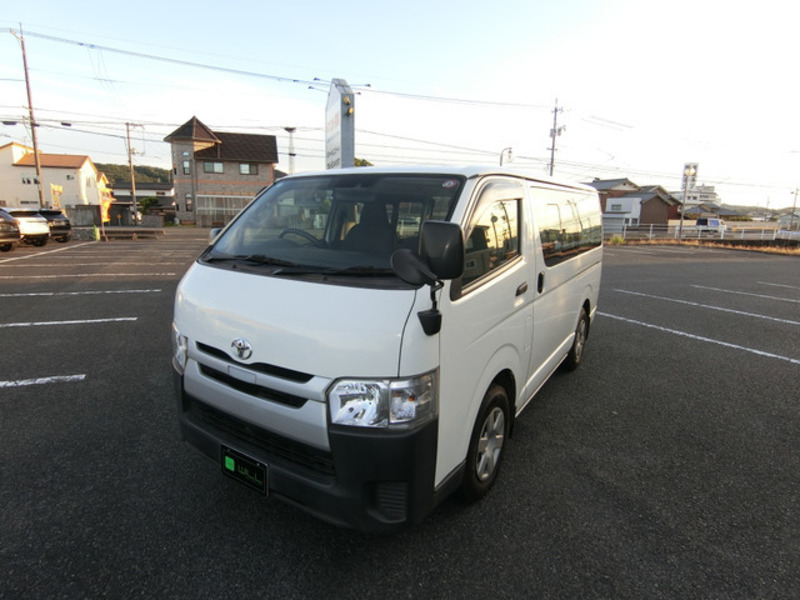 HIACE VAN-13