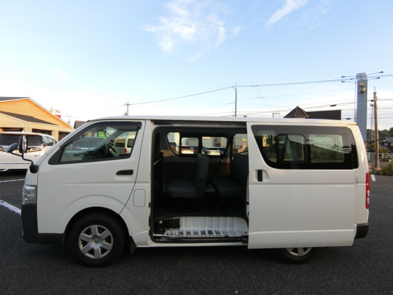 HIACE VAN-16