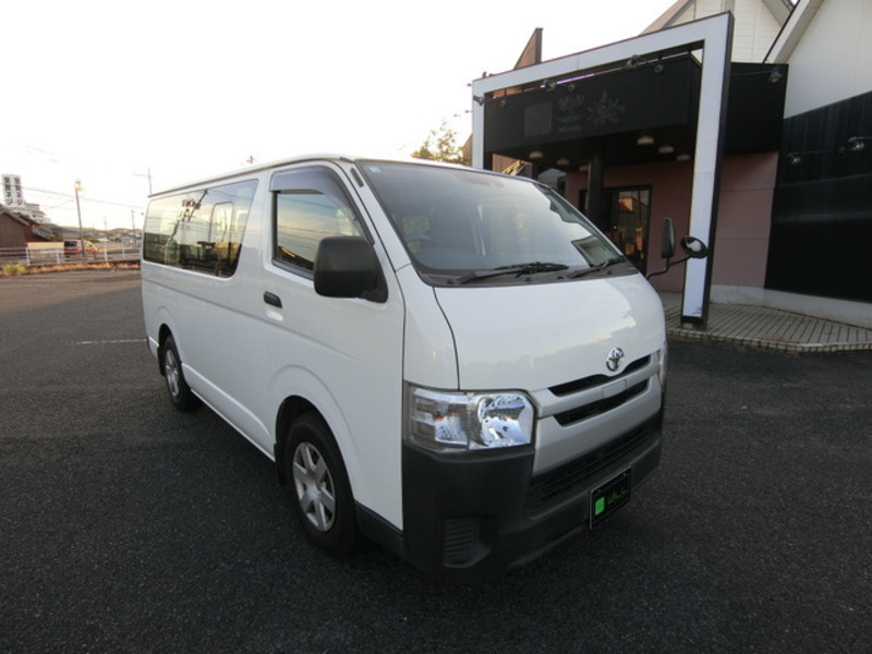 HIACE VAN-9