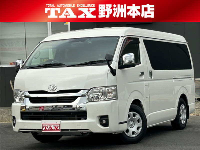 TOYOTA　HIACE