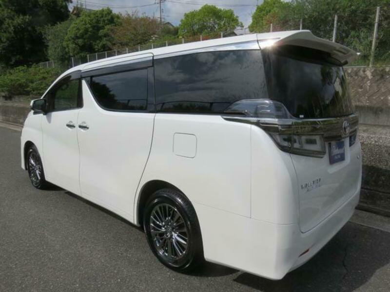 VELLFIRE-7