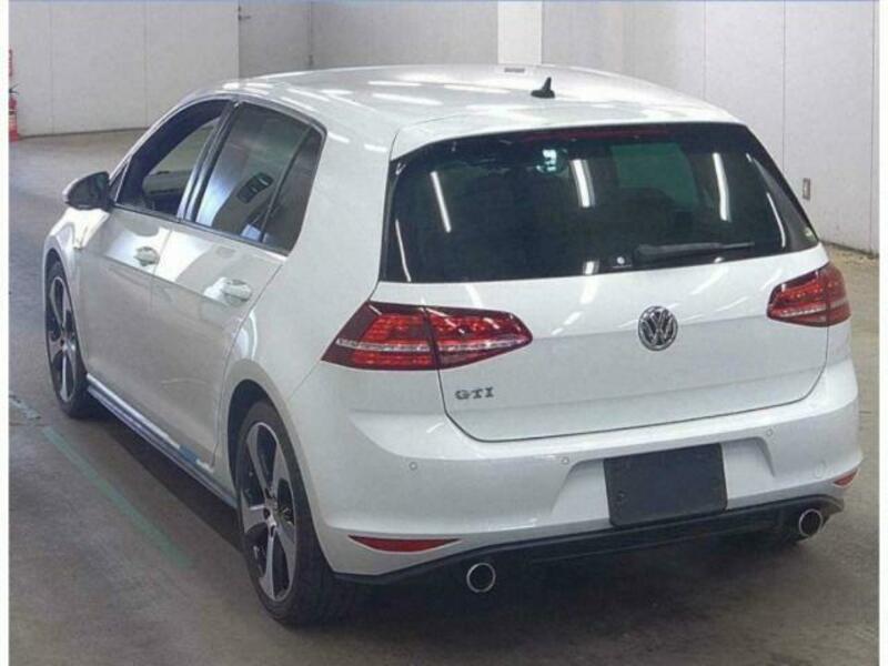 GOLF GTI-1