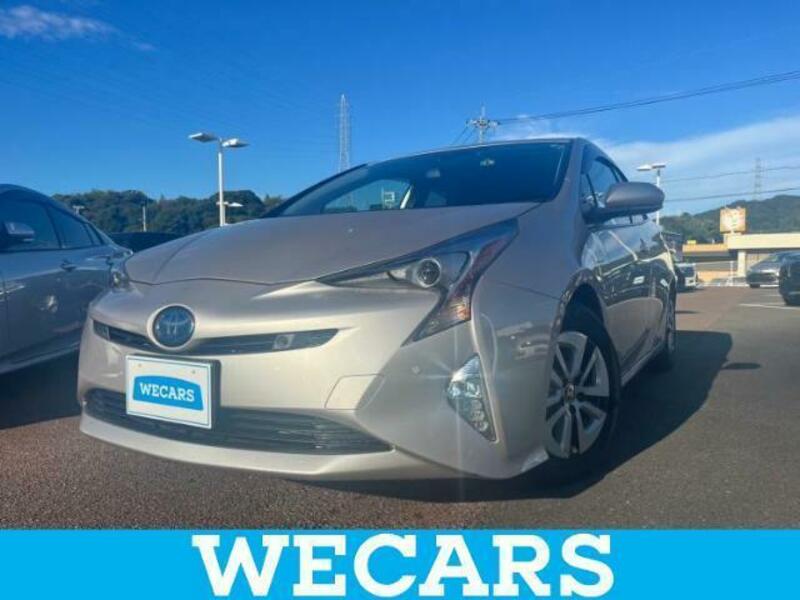 TOYOTA　PRIUS