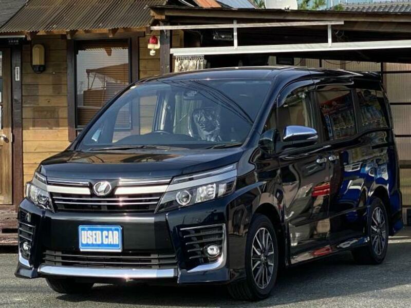 TOYOTA　VOXY