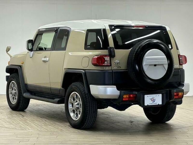 FJ CRUISER-16