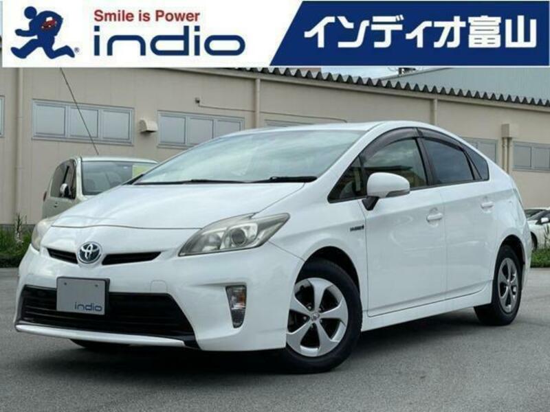 TOYOTA　PRIUS