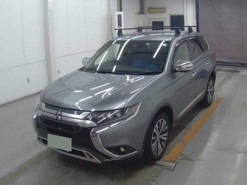 MITSUBISHI　OUTLANDER