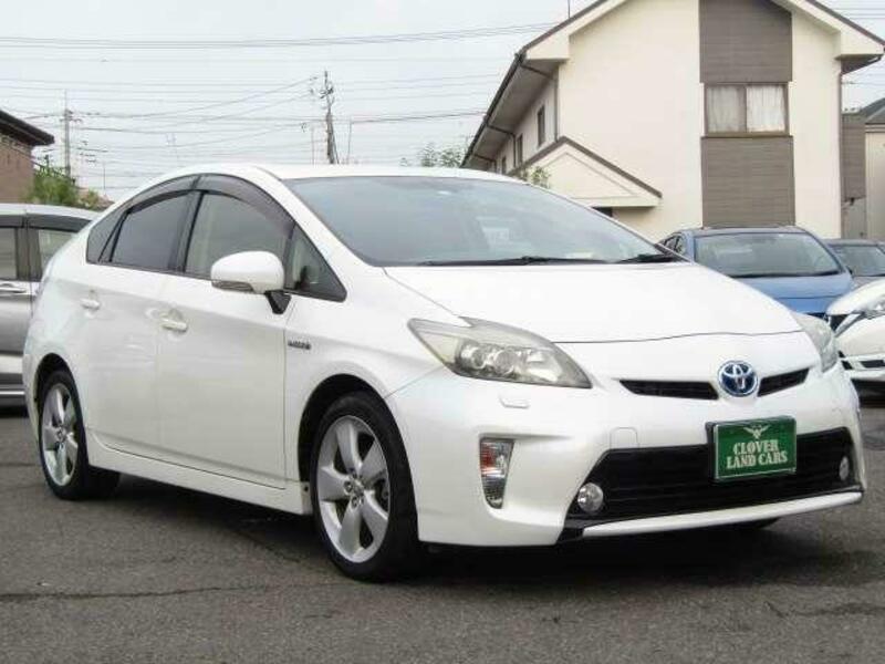 TOYOTA　PRIUS