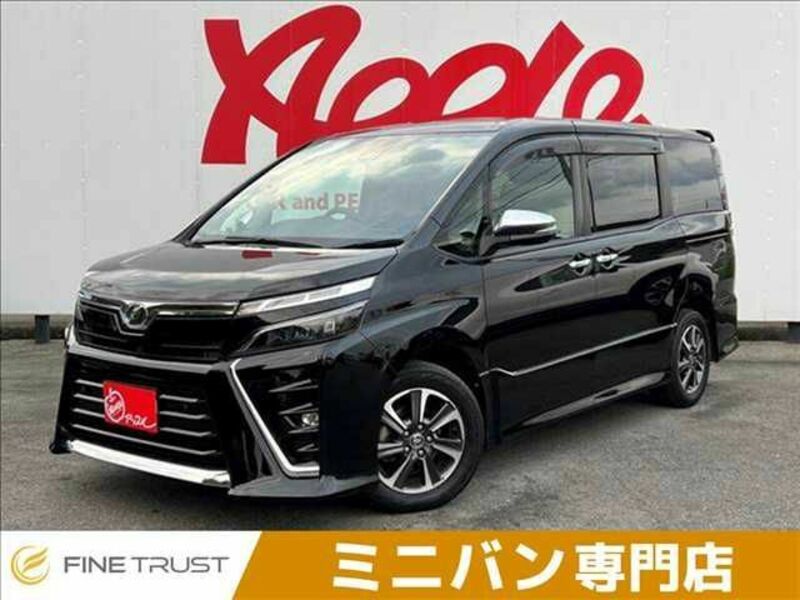 TOYOTA　VOXY