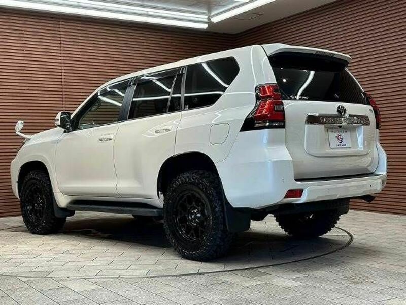 LAND CRUISER PRADO-15