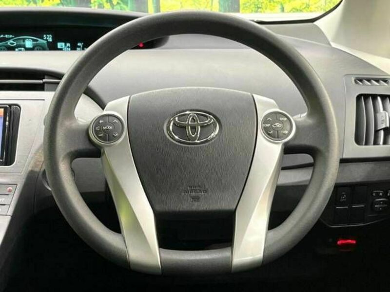 PRIUS-11