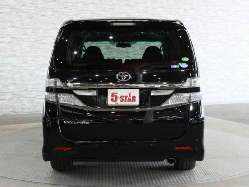 VELLFIRE-13