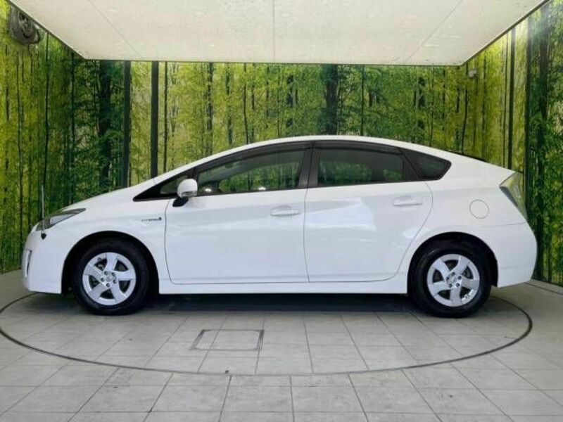 PRIUS-16