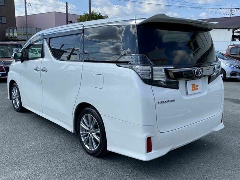 VELLFIRE-13