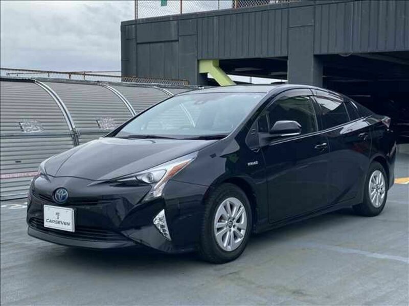 TOYOTA　PRIUS