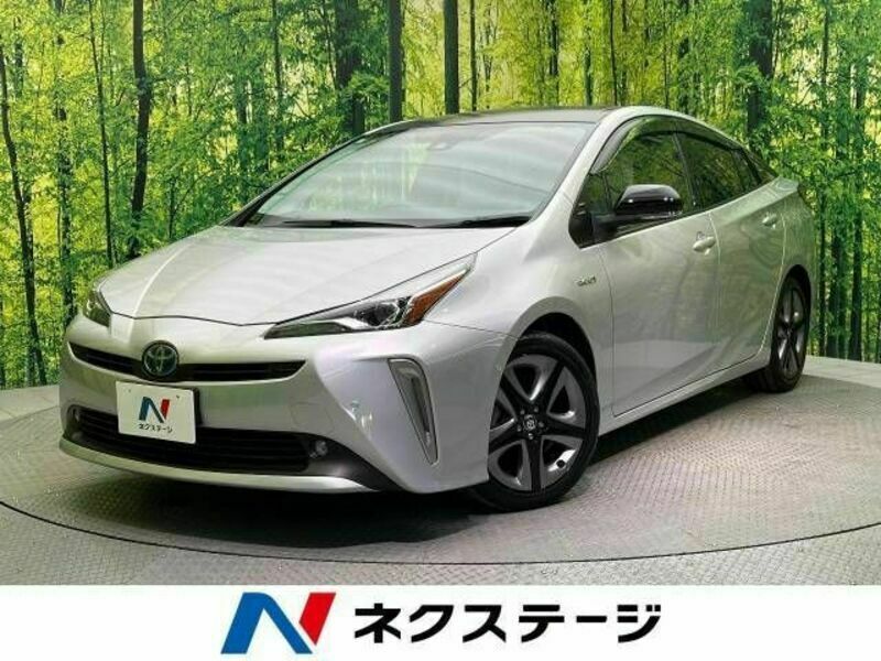 TOYOTA　PRIUS