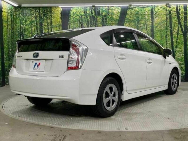 PRIUS-17