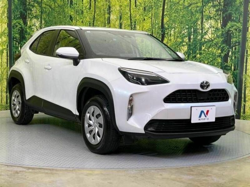 YARIS CROSS-16