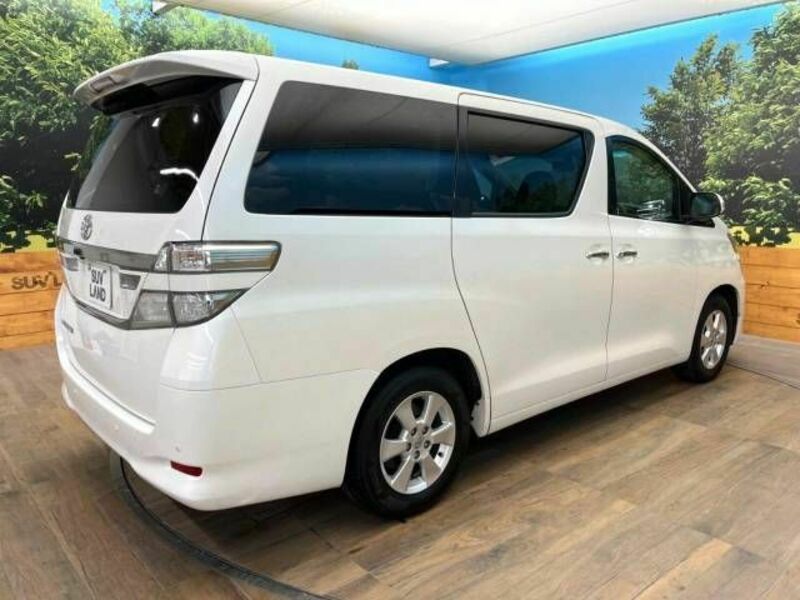 VELLFIRE-18