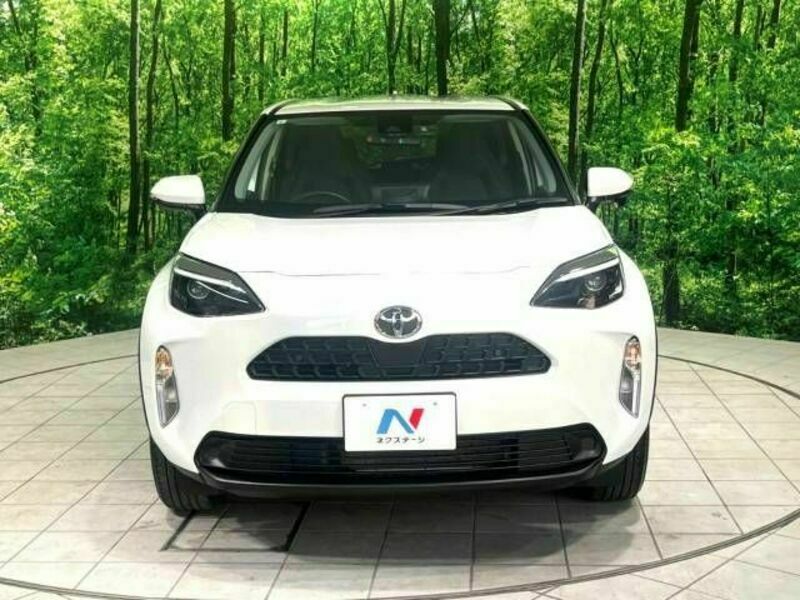 YARIS CROSS-14