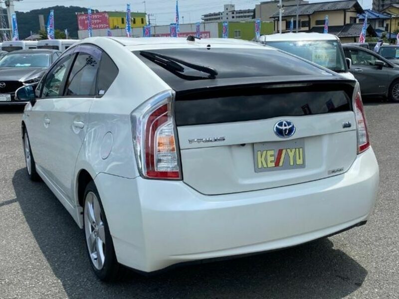 PRIUS-6