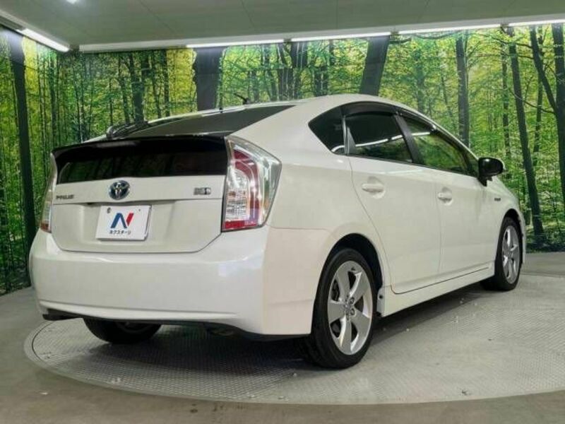 PRIUS-17