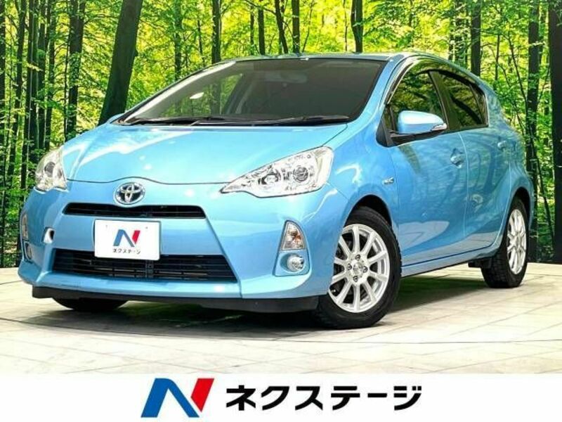 TOYOTA　AQUA