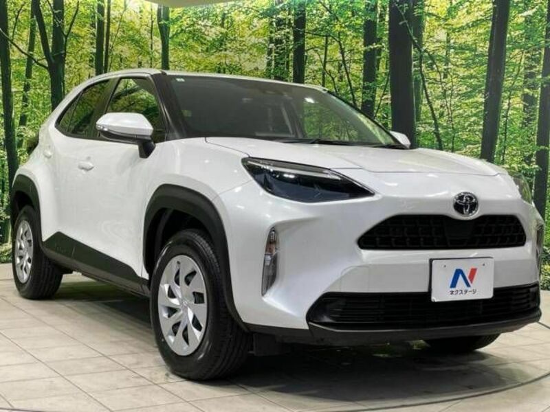 YARIS CROSS-16