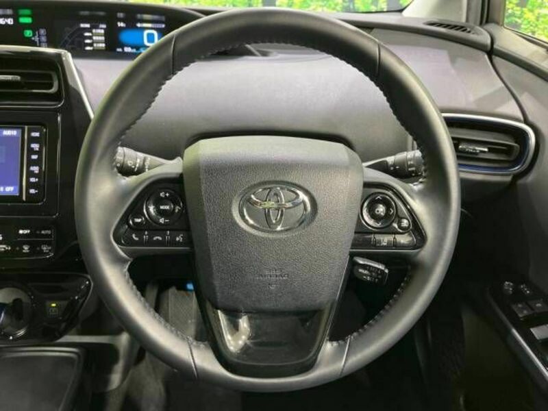 PRIUS-11