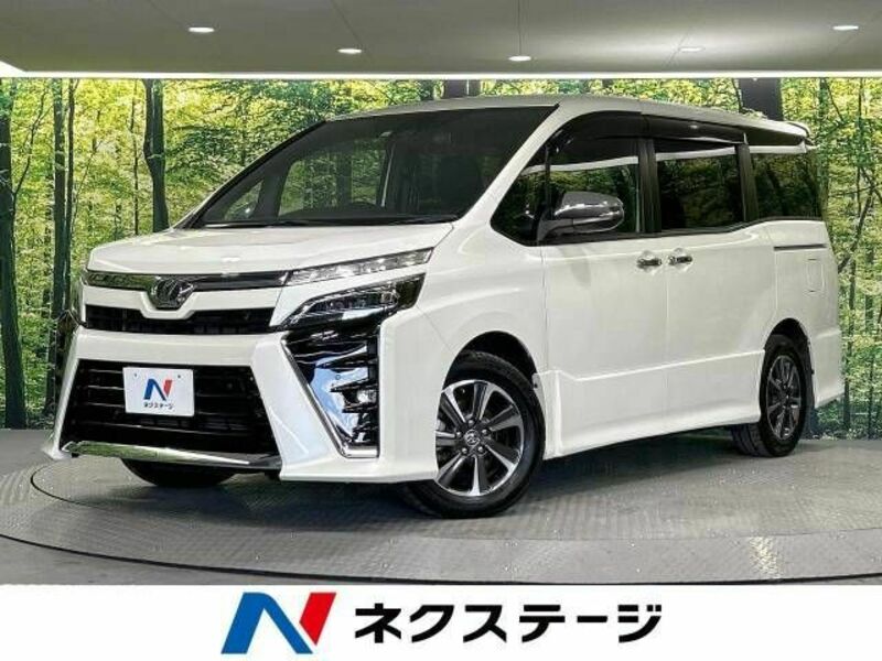 TOYOTA　VOXY