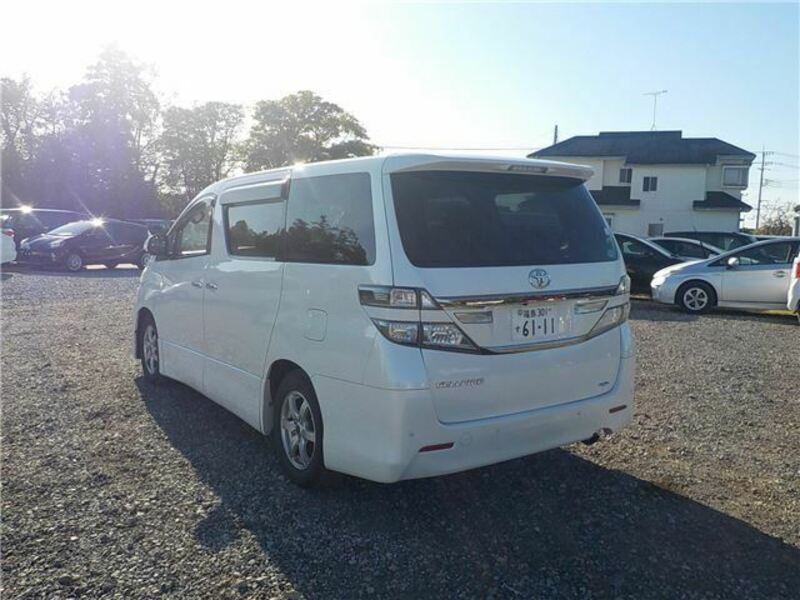 VELLFIRE-1