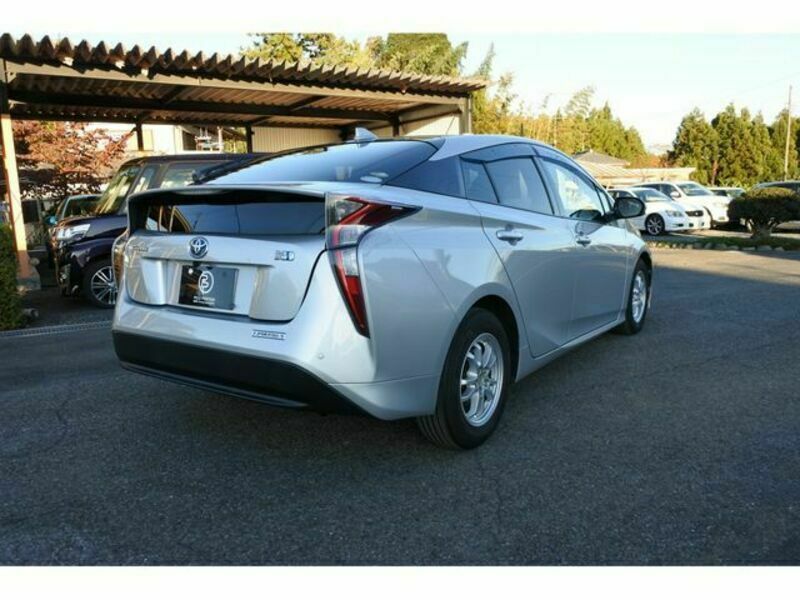 PRIUS-3