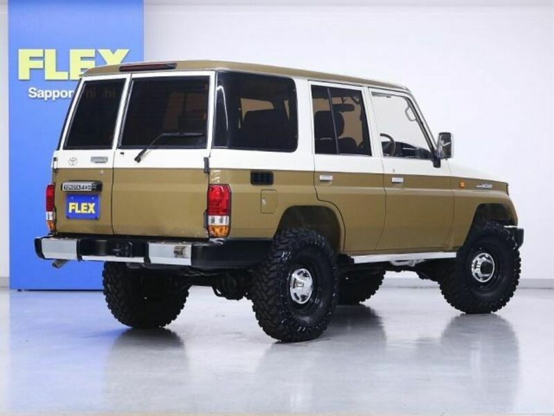 LAND CRUISER PRADO-2