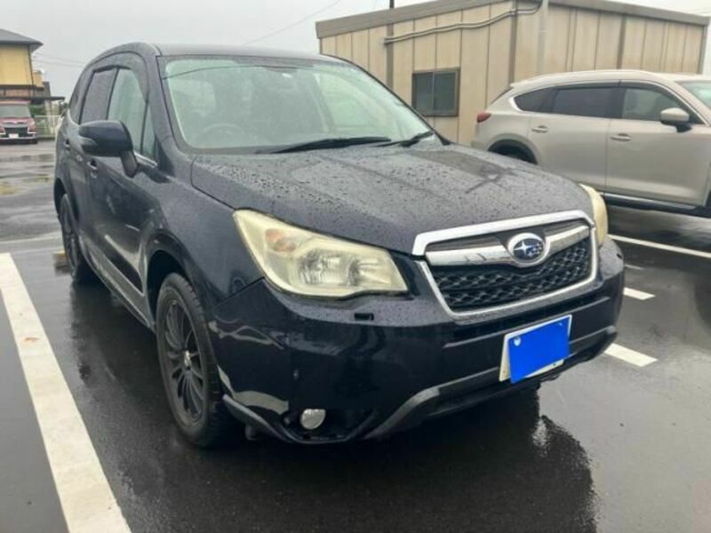 SUBARU　FORESTER