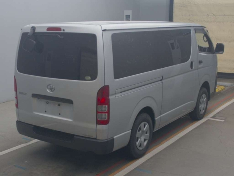 HIACE VAN-1