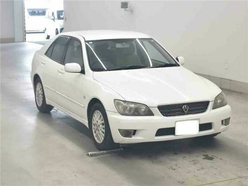 TOYOTA　ALTEZZA