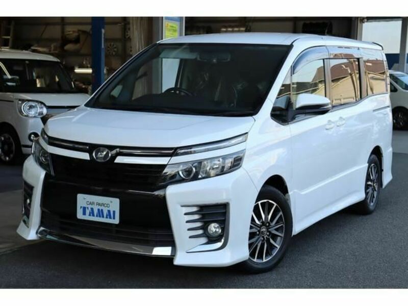 TOYOTA　VOXY